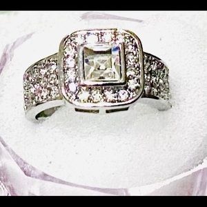 Fabulous engagement silver ring ⭐️⭐️⭐️🌹❤️